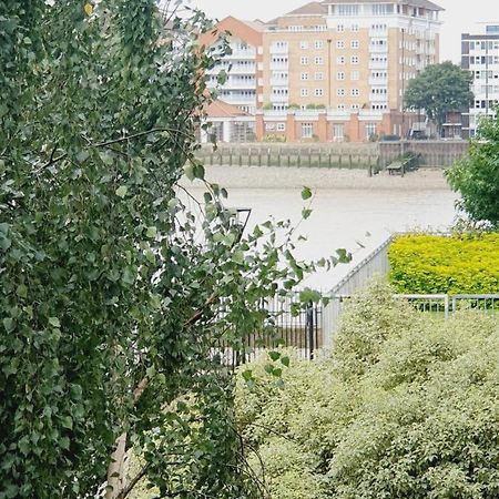 Luxury Canary Wharf Apartment With Free Parking Лондон Экстерьер фото