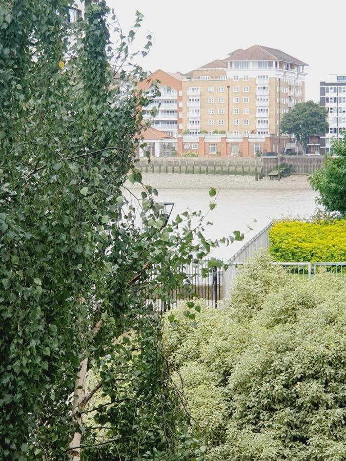 Luxury Canary Wharf Apartment With Free Parking Лондон Экстерьер фото