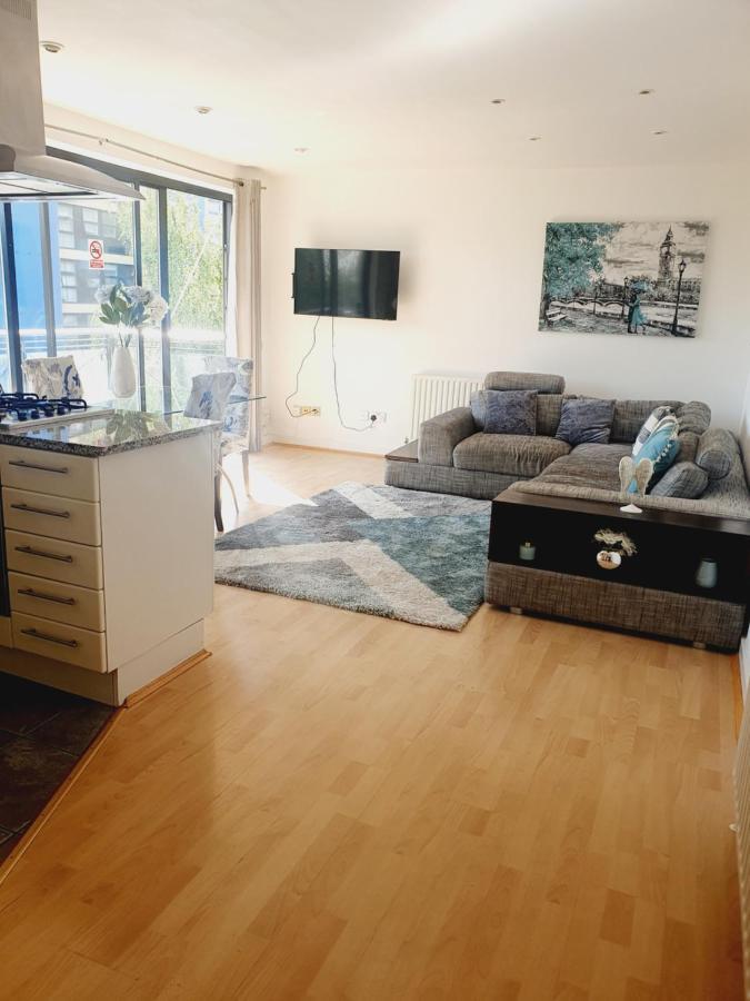 Luxury Canary Wharf Apartment With Free Parking Лондон Экстерьер фото