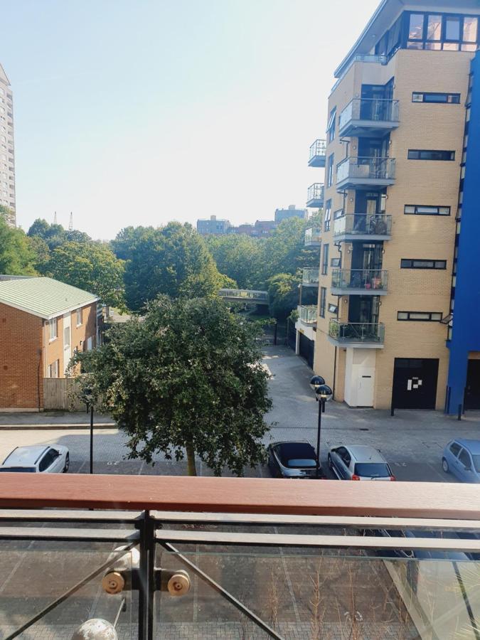 Luxury Canary Wharf Apartment With Free Parking Лондон Экстерьер фото