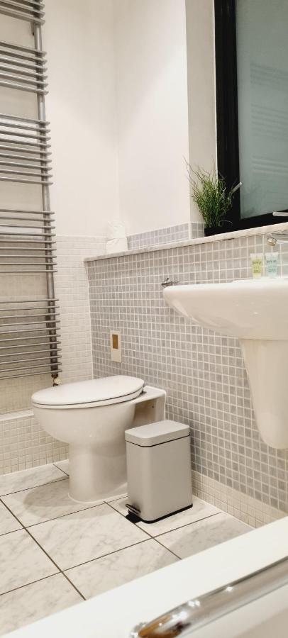 Luxury Canary Wharf Apartment With Free Parking Лондон Экстерьер фото
